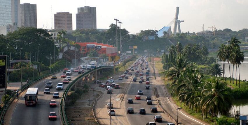 Abidjan: leje af privatfly 