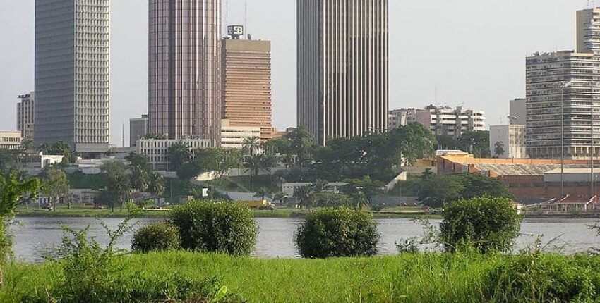 Abidjan: leje af privatfly 