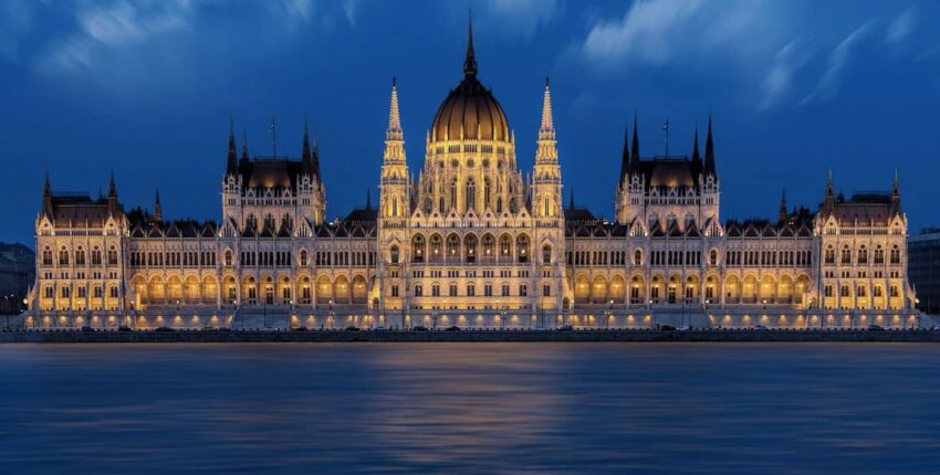 Paris - Budapest: leje af privatfly