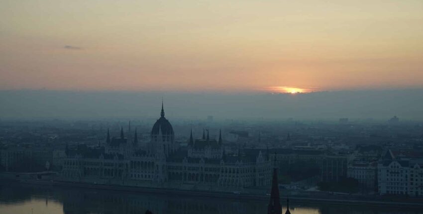 Paris - Budapest: leje af privatfly