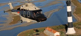 Hélicoptère Dauphin AS 365 intérieur