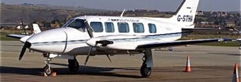 Location de jet privé. DHC-6 Twin Otter sur piste.
