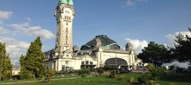 Rodez Aveyron: leje af privatfly 