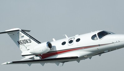 Citation Jet Mustang eller Embraer Phenom 100 – Hvordan vælger man?