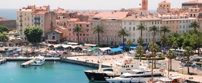 Ajaccio-Napoléon-Bonaparte: leje af privatfly 