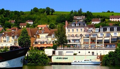 Lej en helikopter til La Côte Saint-Jacques i Joigny