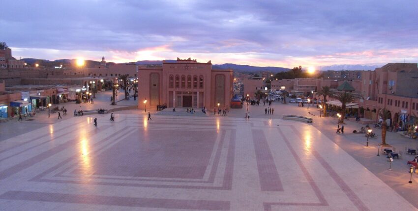 Ouarzazate: leje af privatfly 