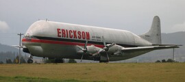 Avion cargo Super Guppy en train de décoller