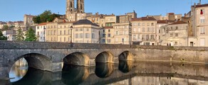 Niort Souche: leje af privatfly 