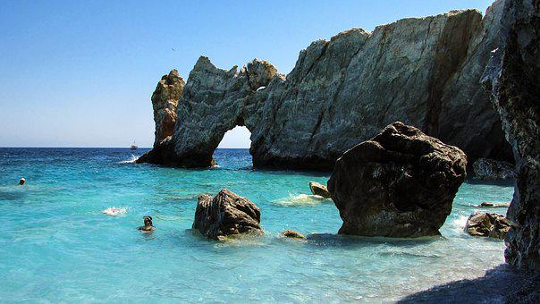 grottes marines eaux turquoises Skiathos