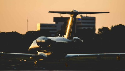 Hvordan vælger man mellem et privatfly og en privatjet?