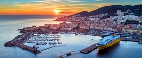 Saint-Tropez - Ajaccio: leje af privatfly