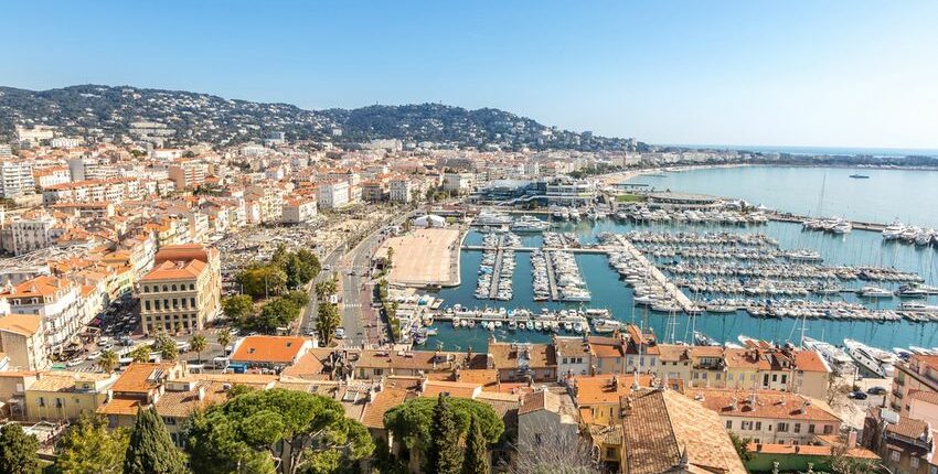 Napoli - Cannes: leje af privatfly
