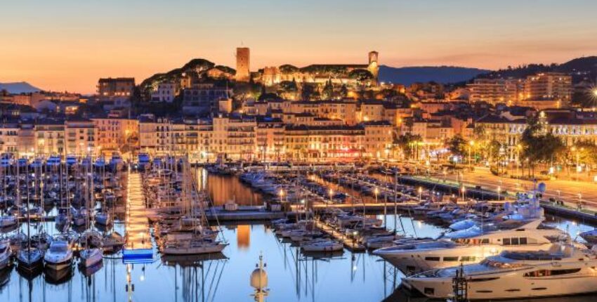 Napoli - Cannes: leje af privatfly