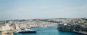 Hamborg - Valletta: leje af privatfly