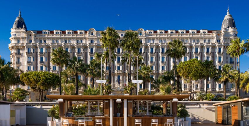 Saint-Tropez – Cannes: Transport med helikopter
