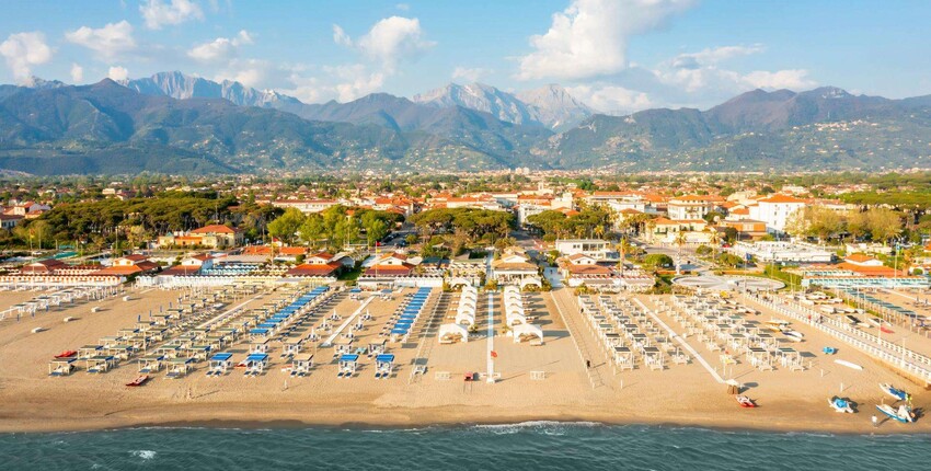 Forte dei Marmi: Transport med helikopter