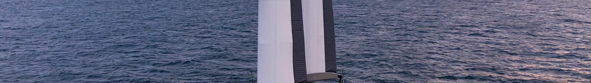 Futuristiske yachter og private jetfly i 2025: design, teknologi og bæredygtig mobilitet